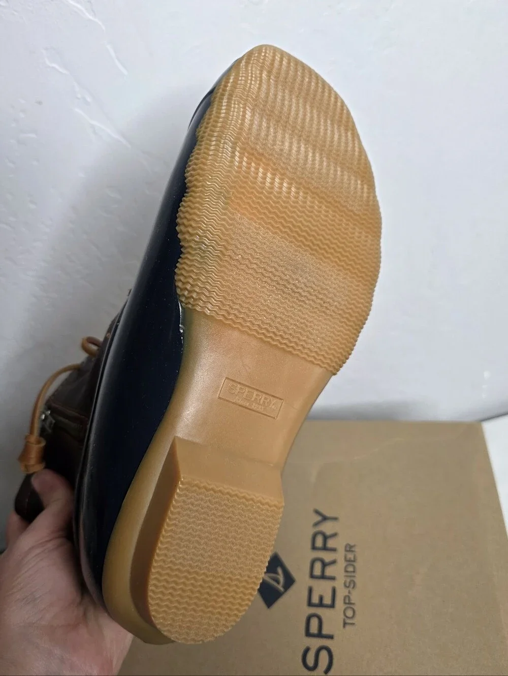 NEW Sperry Saltwater Tan/Navy Duck Water Boots Size 7 With Box